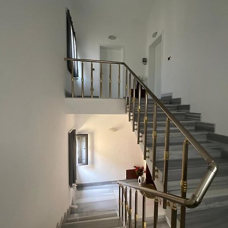 Italian Style Apartment ดูร์เรส ภายนอก รูปภาพ