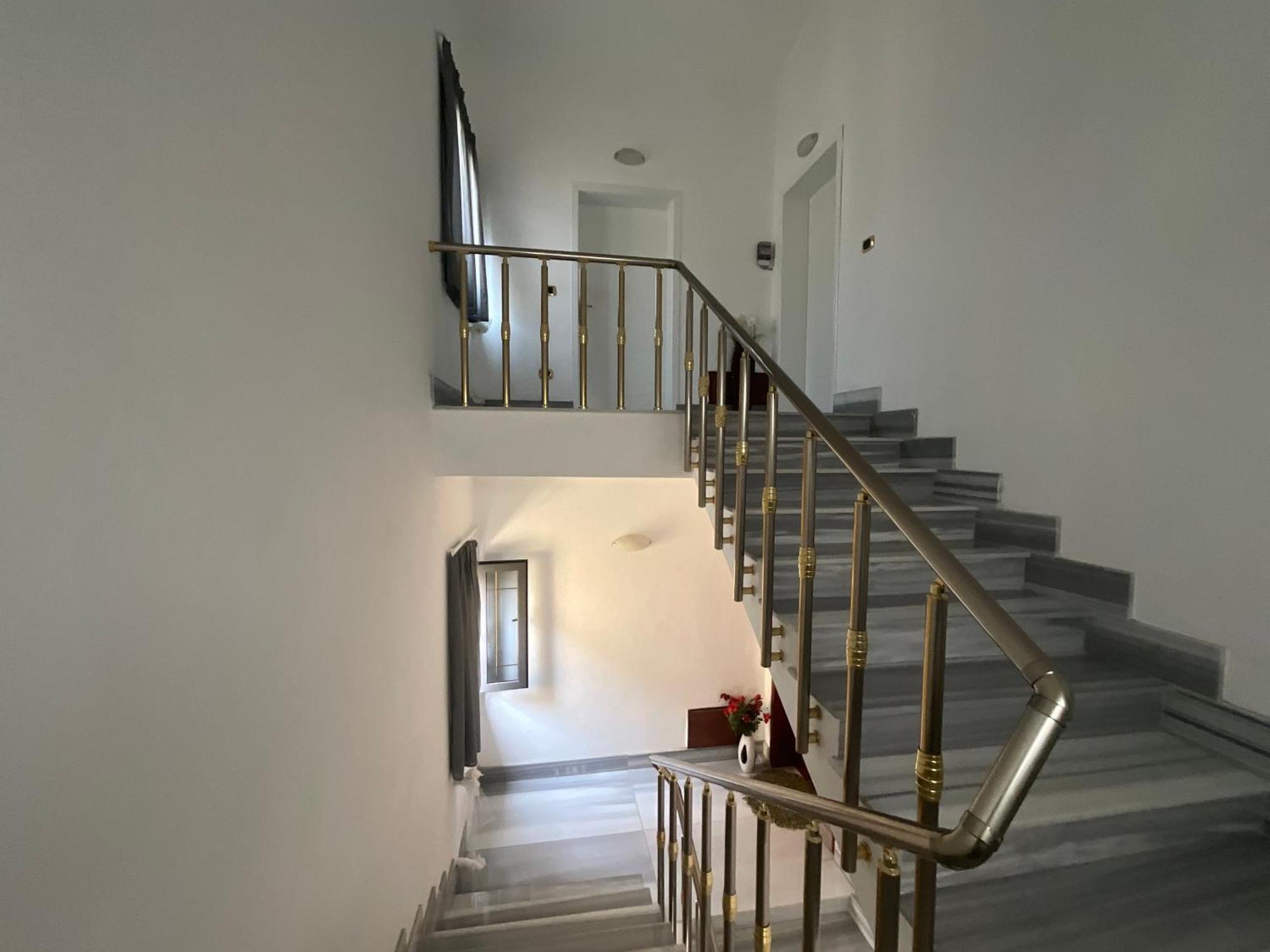 Italian Style Apartment ดูร์เรส ภายนอก รูปภาพ